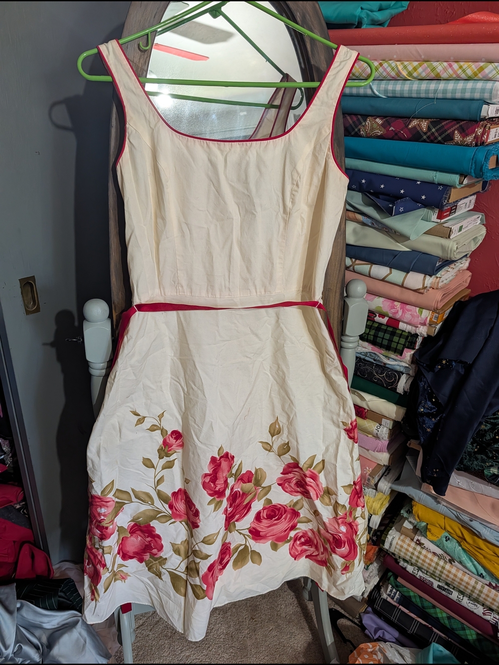 Jessica Howard Ivory Sleeveless Mini Dress with Pink Rose Print